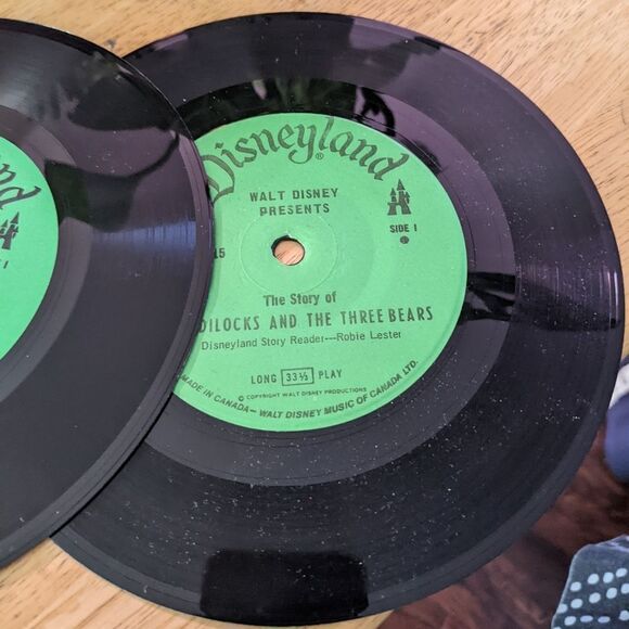 $5 Item! Disneyland 33 1/2rpm LP Goldilocks and the 3 Bears and Winnie the Pooh - Picture 5 of 8